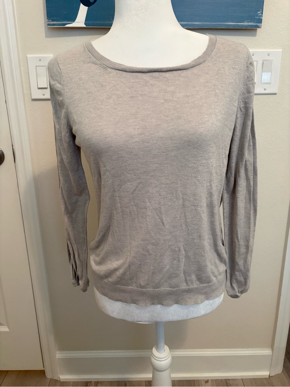 Banana Republic Light Gray Long Sleeve Scoop Neck Cashmere light sweater